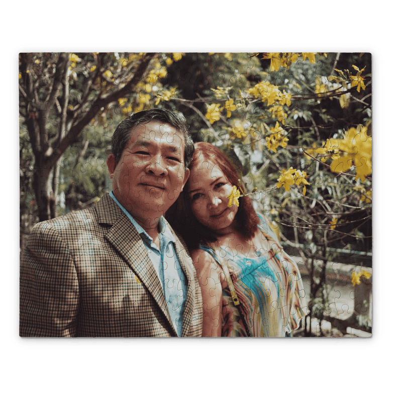 A photo from the 80's of a happy couple 