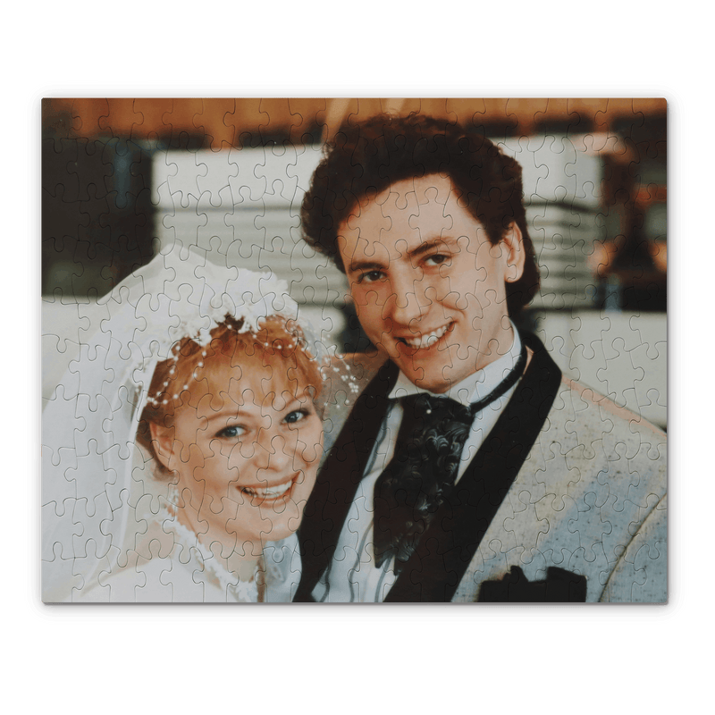 A married couple from the 80s on a custom puzzle